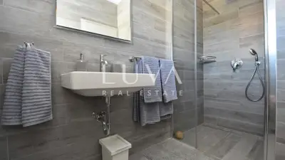 House 148 m², Betina - heated pool and sea view - 20