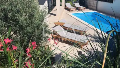 House 148 m², Betina - heated pool and sea view - 10