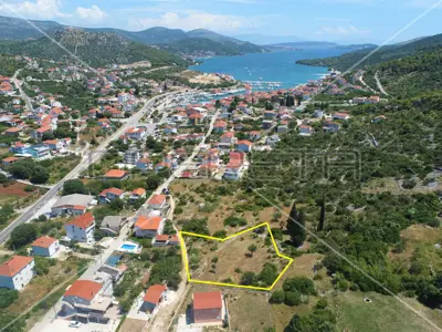 Baugrundstück 1 388 m², Marina - Meerblick - 3