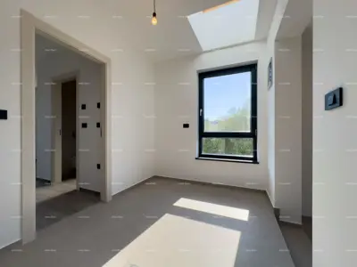 Medulin. Prodaje se dvojna vila sa bazenom i garažom - 18