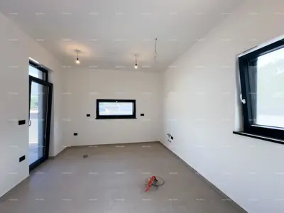 Medulin. Prodaje se dvojna vila sa bazenom i garažom - 3