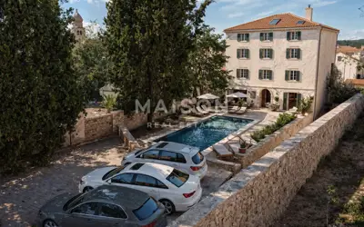 Punat, Boutique-Hotel mit Baugenehmigung - 1