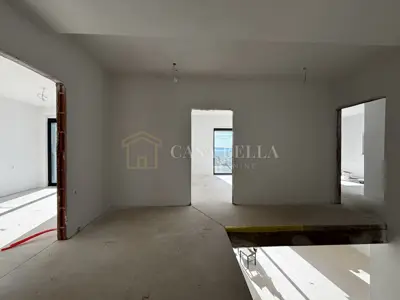 KRALJEVICA – moderna novogradnja s pogledom na more i bazenom! - 11