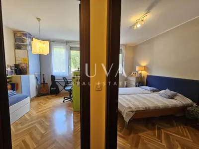 Wohnung 81,2 m², Žnjan - 3 Zimmer, Loggia und Hof - 2