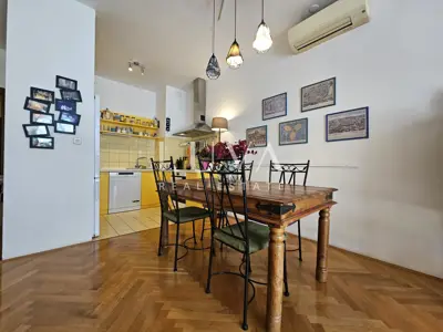 Wohnung 81,2 m², Žnjan - 3 Zimmer, Loggia und Hof
