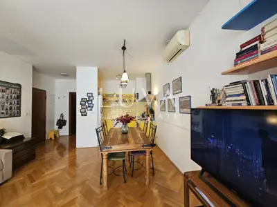 Wohnung 81,2 m², Žnjan - 3 Zimmer, Loggia und Hof - 4
