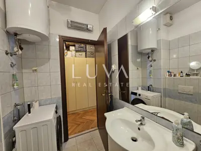 Wohnung 81,2 m², Žnjan - 3 Zimmer, Loggia und Hof - 11
