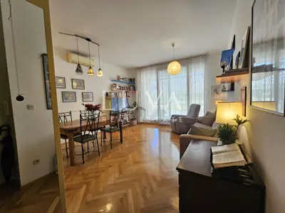 Wohnung 81,2 m², Žnjan - 3 Zimmer, Loggia und Hof - 3