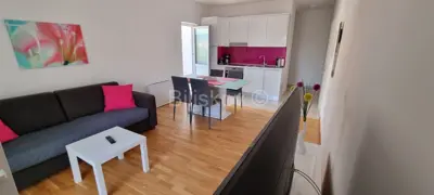 Strožanac najam do sezone 2 sobe parking - 2