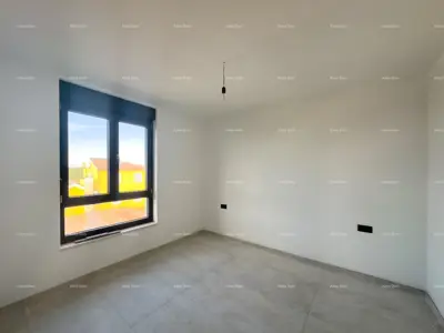Prodajemo stan u novoj zgradi u Banjolama. - 8