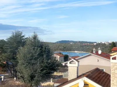 Prodajemo stan u novoj zgradi u Banjolama. - 10