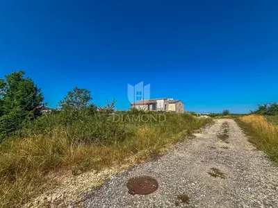Building plot 900 m², Buje - sunny and panoramic views - 6