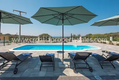 Villa 100 m² in Rogoznica, Meerblick und Privatsphäre - 6