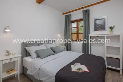 Villa 100 m² in Rogoznica, Meerblick und Privatsphäre - 5