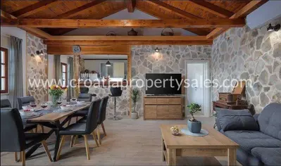 Villa 100 m² in Rogoznica, Meerblick und Privatsphäre - 4