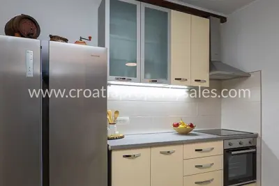Villa 100 m² in Rogoznica, Meerblick und Privatsphäre - 7