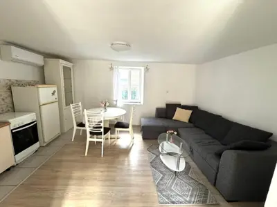 Stone house 75 m², Marčana - quiet settlement