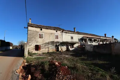 House 123 m², Žminj - yard 415 m² and adaptation