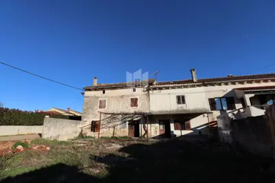 House 123 m², Žminj - yard 415 m² and adaptation - 3