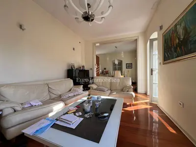 Stan 162,81 m², Makarska - centar i 30 m od rive - 2