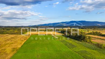 Agricultural land 9,351 m², Jakovlje - by access road - 3