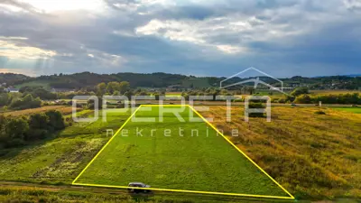Agricultural land 9,351 m², Jakovlje - by access road - 2