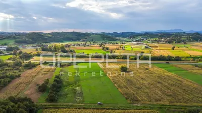 Agricultural land 9,351 m², Jakovlje - by access road - 8