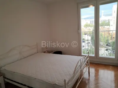 Stan 88 m², Mertojak, Split - 3 spavaće sobe i 3 lođe - 7