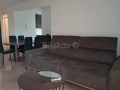 Stan 88 m², Mertojak, Split - 3 spavaće sobe i 3 lođe