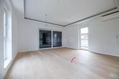 Urbana vila 210 m², Remete, pogled na grad i zelenilo - 4