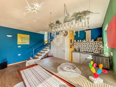 Haus 250 m², Umgebung von Buje - 4 Schlafzimmer und 3 Einheiten - 5