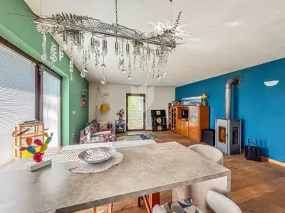 Haus 250 m², Umgebung von Buje - 4 Schlafzimmer und 3 Einheiten - 10