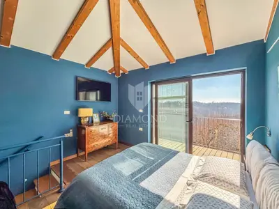 Haus 250 m², Umgebung von Buje - 4 Schlafzimmer und 3 Einheiten - 16
