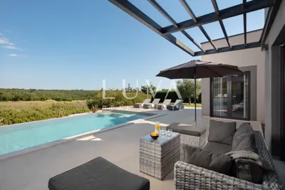 Villa 250 m², Vodnjan - Pool, Sauna und Privatsphäre - 3