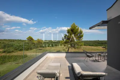 Villa 250 m², Vodnjan - Pool, Sauna und Privatsphäre - 7