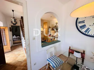 Haus 140 m², Šilo - erste Reihe zum Meer - 10