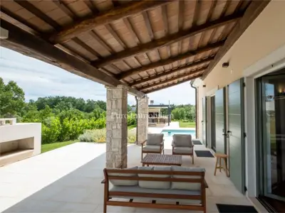 Istra - rustikalno uređena vila s bazenom - 9