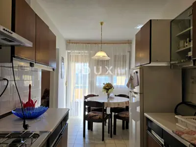 Stan 72 m², Labin - dvije spavaće sobe i lođa - 3