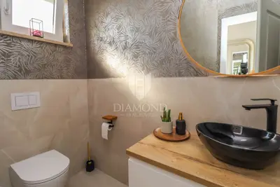 Kuća 151 m², Poreč - luksuzno opremljena i ograđena okućnica - 15
