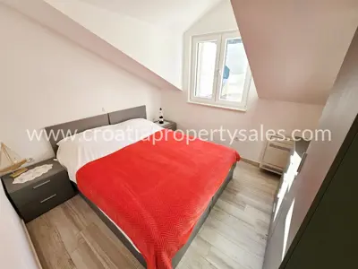 Stan 118 m², Rogoznica, prvi red do mora i pogled na more - 9