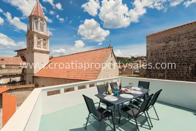 Stone house 170 m², Trogir - old town center and sea view - 2