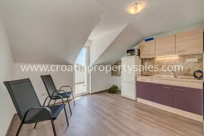 Stone house 170 m², Trogir - old town center and sea view - 10