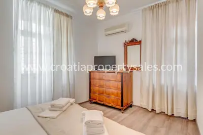 Stone house 170 m², Trogir - old town center and sea view - 9