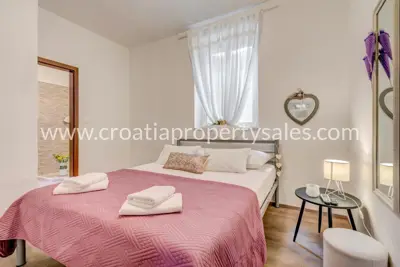 Stone house 170 m², Trogir - old town center and sea view - 6