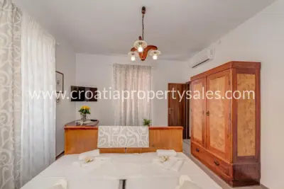 Stone house 170 m², Trogir - old town center and sea view - 5