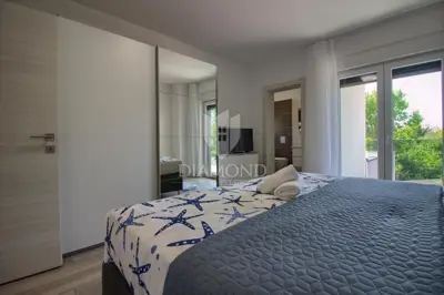 Pula, okolica, atraktivna kuća modernog dizajna - 19