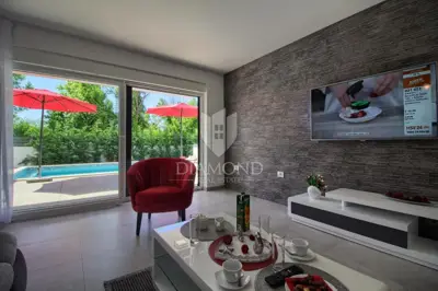 Pula, okolica, atraktivna kuća modernog dizajna - 9