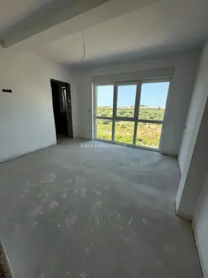 Stan 82 m², Vodice - 2 spavaće sobe i krovna terasa - 3