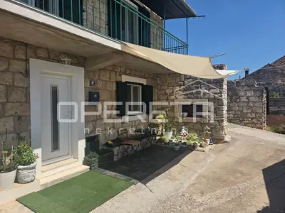 House 70 m², Blato on the island of Korčula - center and garage 45 m² - 18