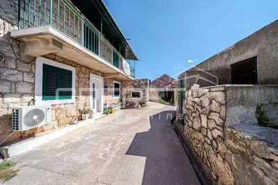 House 70 m², Blato on the island of Korčula - center and garage 45 m² - 20